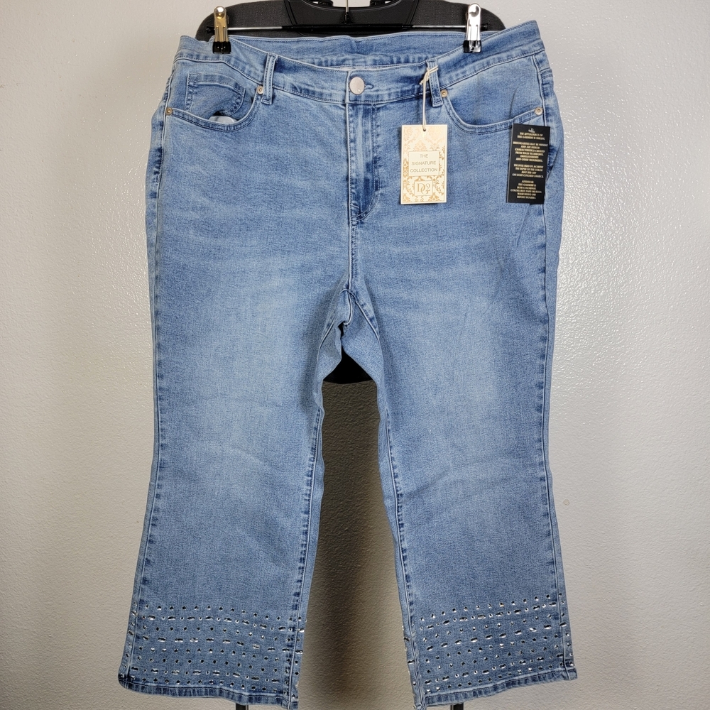 dg2 by diane gilman Light Wash Blue Jeans Jewel Embellishments Size 16PW